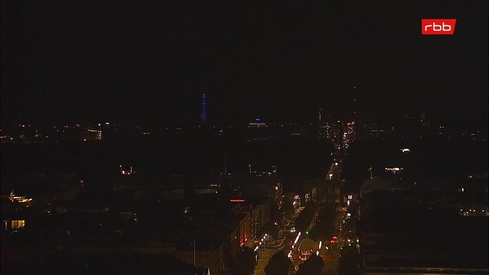 Archiv Foto Webcam Berlin: Rotes Rathaus und Berliner Dom
