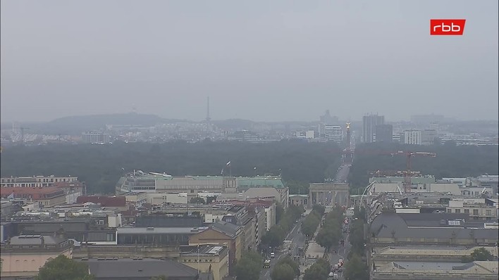 Archiv Foto Webcam Berlin: Rotes Rathaus und Berliner Dom