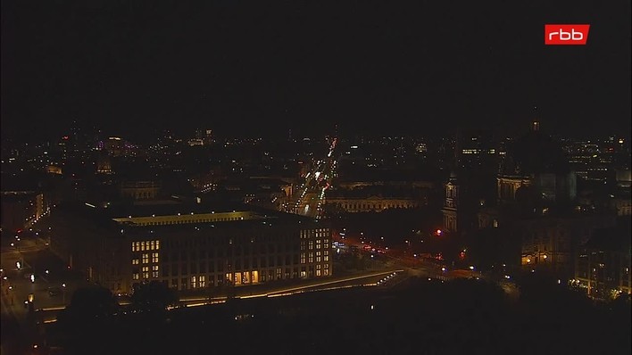 Archiv Foto Webcam Berlin: Rotes Rathaus und Berliner Dom