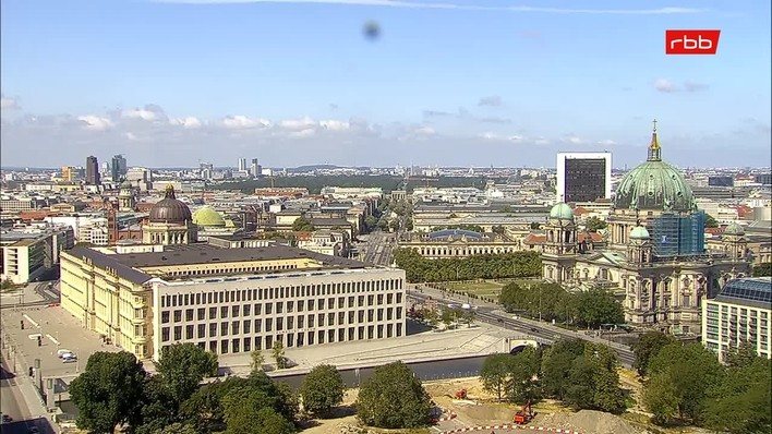 Archiv Foto Webcam Berlin: Rotes Rathaus und Berliner Dom