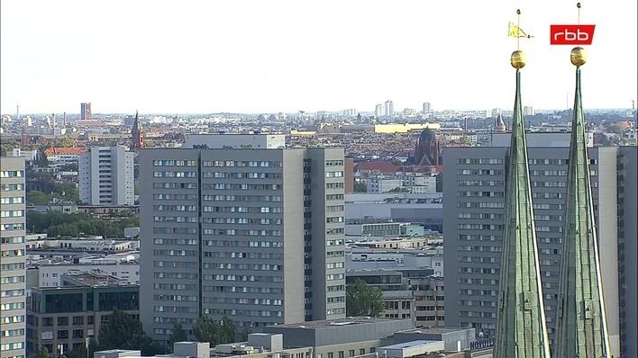 Archiv Foto Webcam Berlin: Rotes Rathaus und Berliner Dom