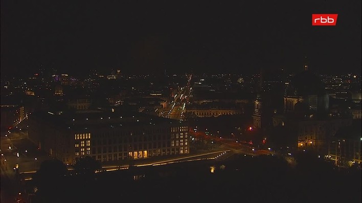 Archiv Foto Webcam Berlin: Rotes Rathaus und Berliner Dom