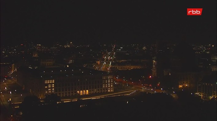 Archiv Foto Webcam Berlin: Rotes Rathaus und Berliner Dom