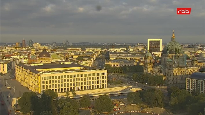 Archived image Webcam View from Rotes Rathaus, Berlin