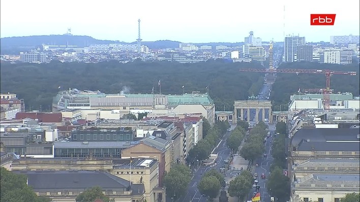Archiv Foto Webcam Berlin: Rotes Rathaus und Berliner Dom