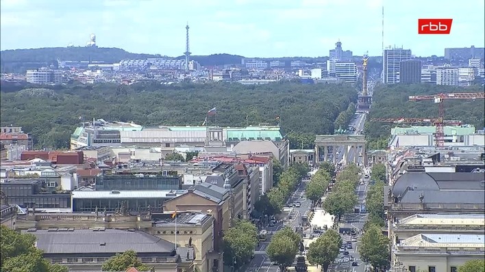 Archiv Foto Webcam Berlin: Rotes Rathaus und Berliner Dom