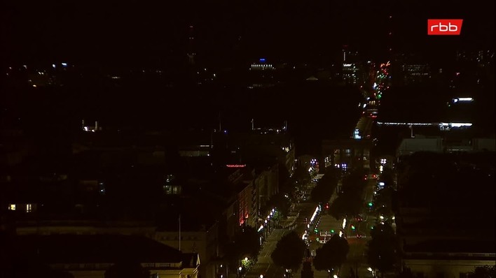 Archiv Foto Webcam Berlin: Rotes Rathaus und Berliner Dom