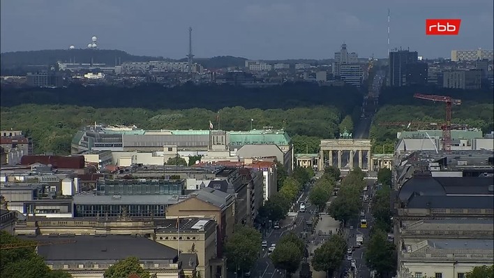 Archiv Foto Webcam Berlin: Rotes Rathaus und Berliner Dom