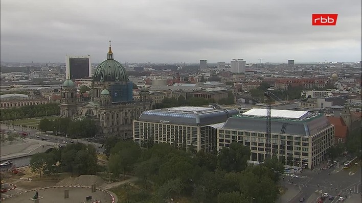 Archiv Foto Webcam Berlin: Rotes Rathaus und Berliner Dom