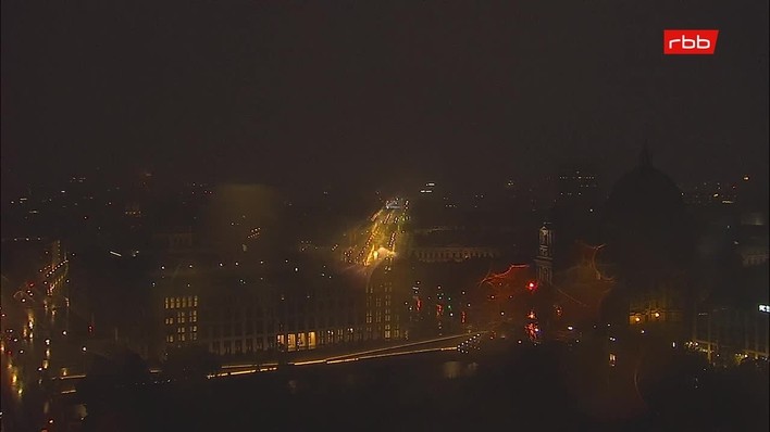 Archiv Foto Webcam Berlin: Rotes Rathaus und Berliner Dom