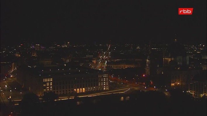 Archiv Foto Webcam Berlin: Rotes Rathaus und Berliner Dom