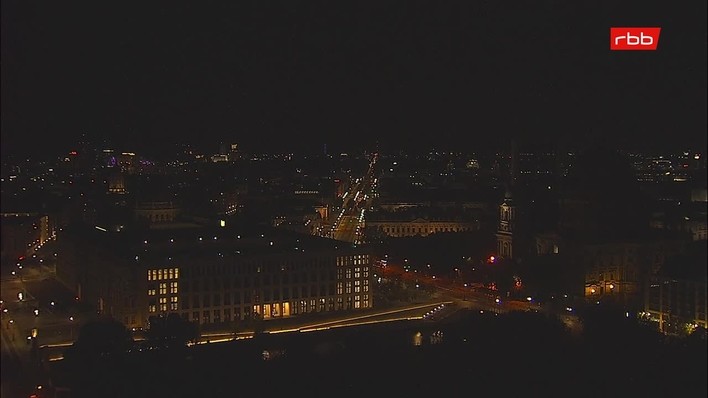 Archiv Foto Webcam Berlin: Rotes Rathaus und Berliner Dom