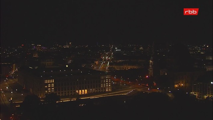 Archiv Foto Webcam Berlin: Rotes Rathaus und Berliner Dom