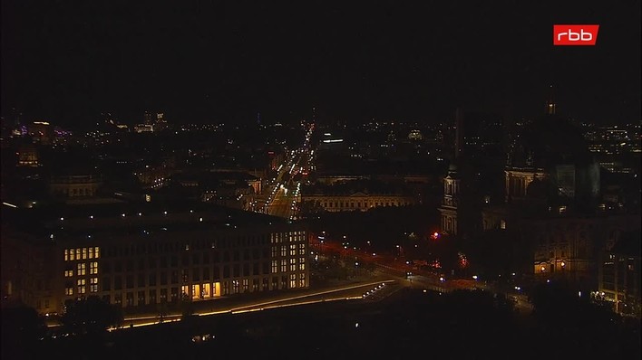 Archiv Foto Webcam Berlin: Rotes Rathaus und Berliner Dom