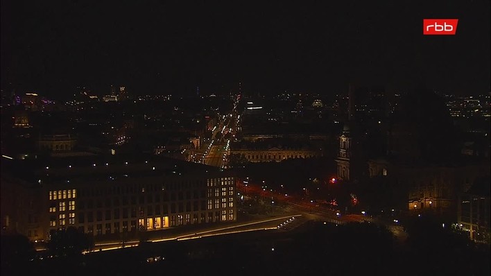 Archiv Foto Webcam Berlin: Rotes Rathaus und Berliner Dom