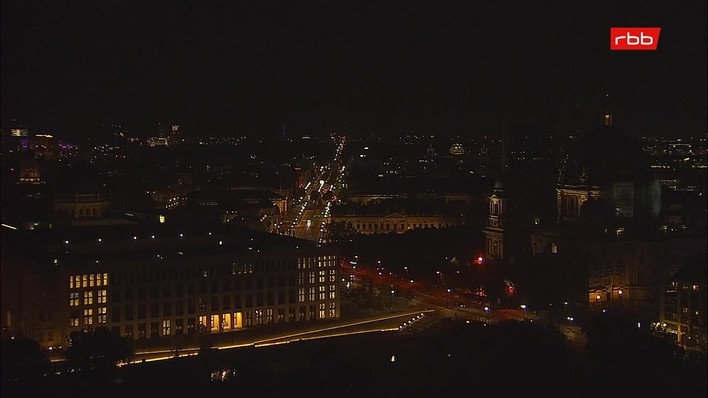 Archiv Foto Webcam Berlin: Rotes Rathaus und Berliner Dom