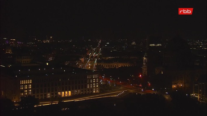 Archiv Foto Webcam Berlin: Rotes Rathaus und Berliner Dom