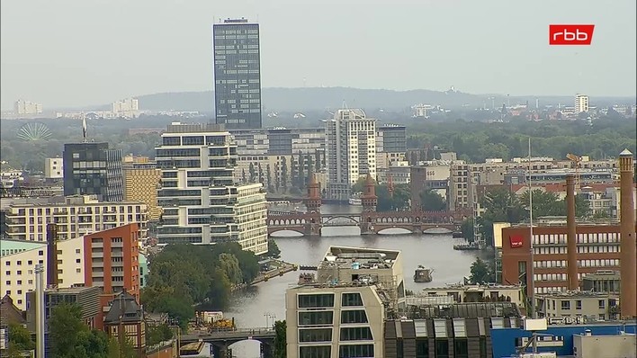 Archiv Foto Webcam Berlin: Rotes Rathaus und Berliner Dom