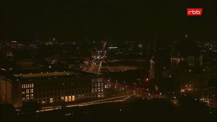Archiv Foto Webcam Berlin: Rotes Rathaus und Berliner Dom