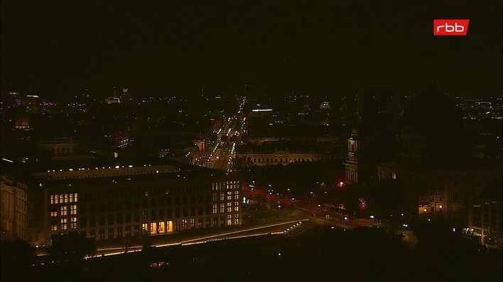 Archiv Foto Webcam Berlin: Rotes Rathaus und Berliner Dom