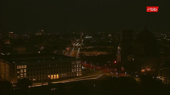Archiv Foto Webcam Berlin: Rotes Rathaus und Berliner Dom