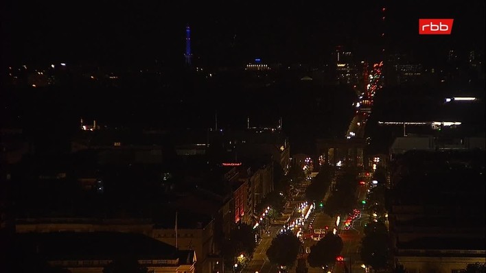 Archiv Foto Webcam Berlin: Rotes Rathaus und Berliner Dom