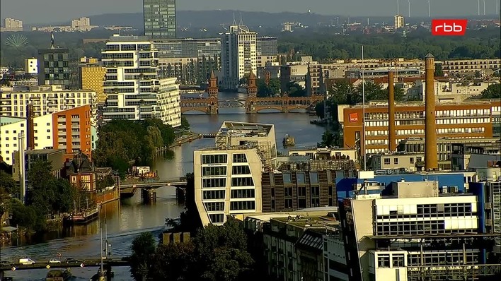 Archiv Foto Webcam Berlin: Rotes Rathaus und Berliner Dom