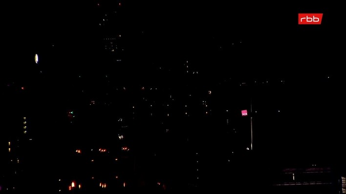 Archiv Foto Webcam Berlin: Rotes Rathaus und Berliner Dom
