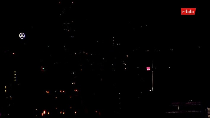 Archiv Foto Webcam Berlin: Rotes Rathaus und Berliner Dom