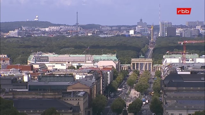 Archiv Foto Webcam Berlin: Rotes Rathaus und Berliner Dom