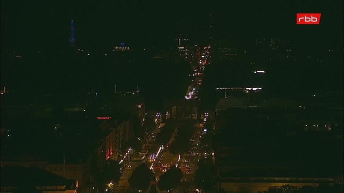 Archiv Foto Webcam Berlin: Rotes Rathaus und Berliner Dom