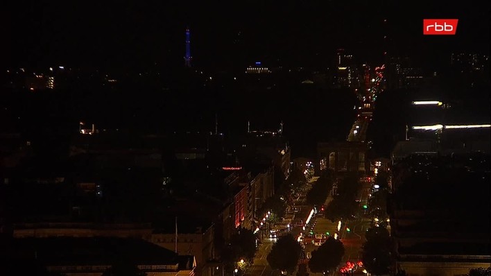 Archiv Foto Webcam Berlin: Rotes Rathaus und Berliner Dom