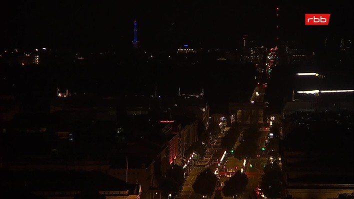 Archiv Foto Webcam Berlin: Rotes Rathaus und Berliner Dom
