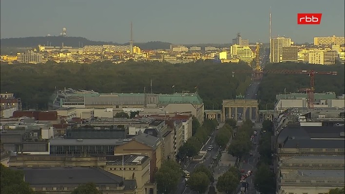 Archiv Foto Webcam Berlin: Rotes Rathaus und Berliner Dom