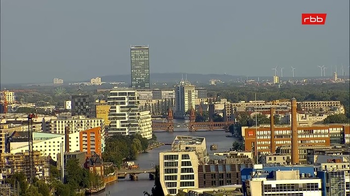 Archiv Foto Webcam Berlin: Rotes Rathaus und Berliner Dom