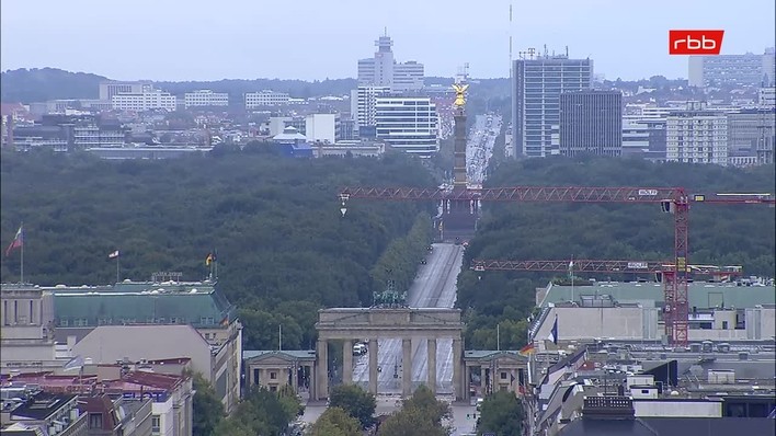 Archiv Foto Webcam Berlin: Rotes Rathaus und Berliner Dom