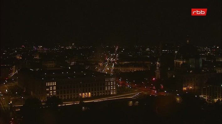 Archiv Foto Webcam Berlin: Rotes Rathaus und Berliner Dom