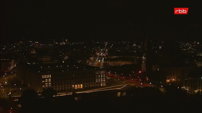 Archiv Foto Webcam Berlin: Rotes Rathaus und Berliner Dom
