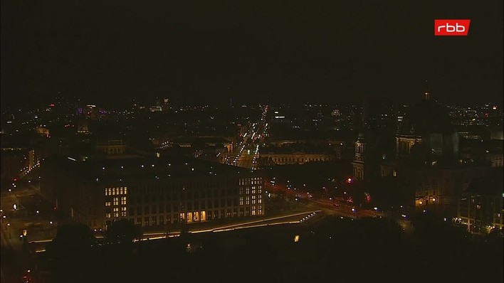 Archiv Foto Webcam Berlin: Rotes Rathaus und Berliner Dom