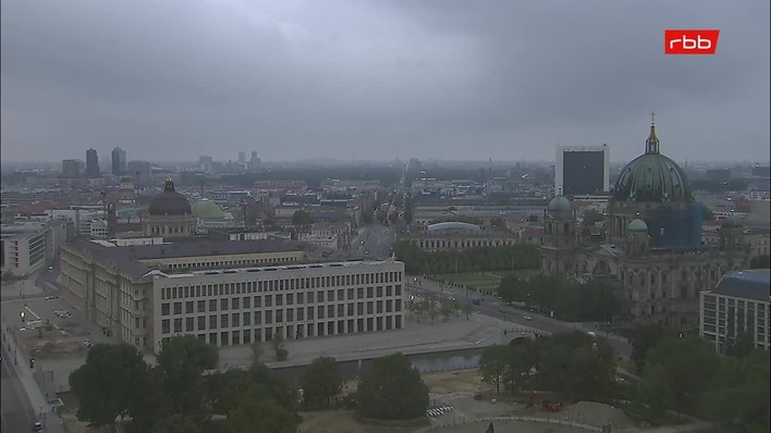 Archiv Foto Webcam Berlin: Rotes Rathaus und Berliner Dom