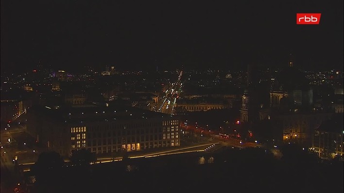 Archiv Foto Webcam Berlin: Rotes Rathaus und Berliner Dom