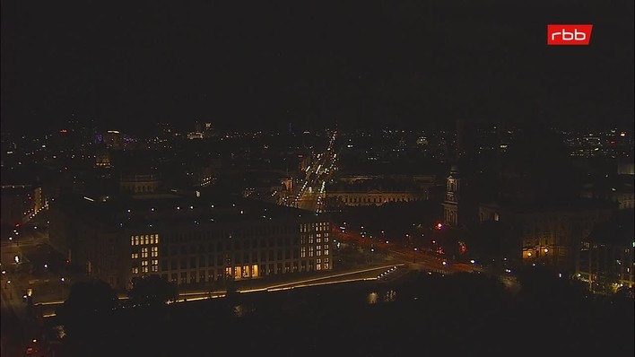 Archiv Foto Webcam Berlin: Rotes Rathaus und Berliner Dom