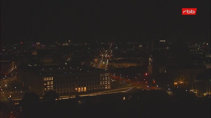 Archiv Foto Webcam Berlin: Rotes Rathaus und Berliner Dom