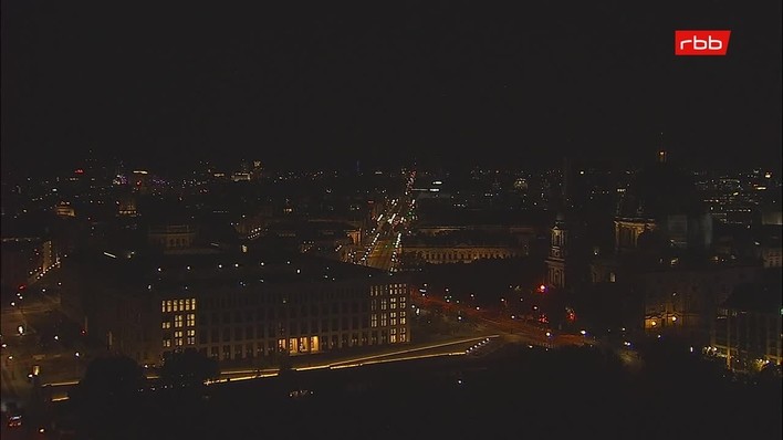 Archiv Foto Webcam Berlin: Rotes Rathaus und Berliner Dom