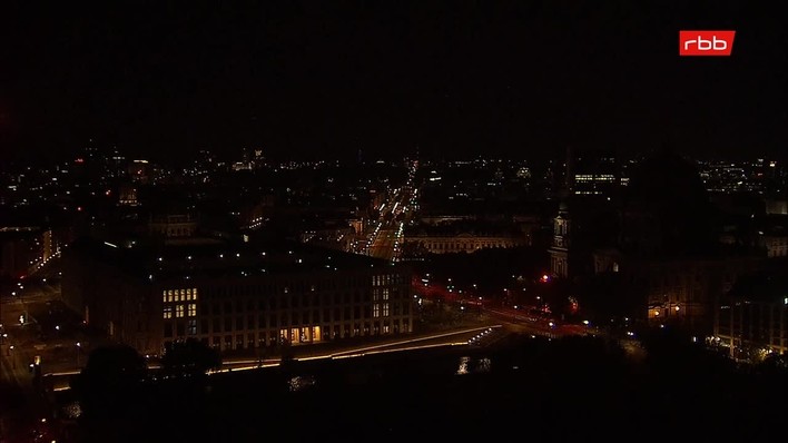 Archiv Foto Webcam Berlin: Rotes Rathaus und Berliner Dom