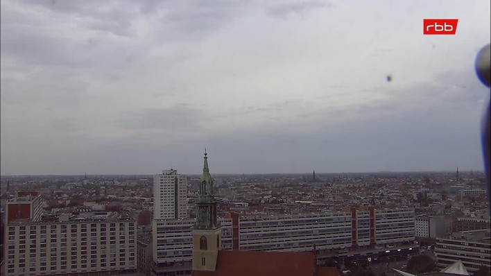 Archiv Foto Webcam Berlin: Rotes Rathaus und Berliner Dom