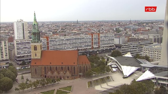 Archiv Foto Webcam Berlin: Rotes Rathaus und Berliner Dom