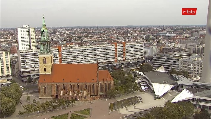 Archiv Foto Webcam Berlin: Rotes Rathaus und Berliner Dom