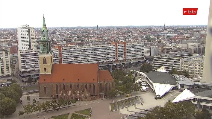 Archiv Foto Webcam Berlin: Rotes Rathaus und Berliner Dom