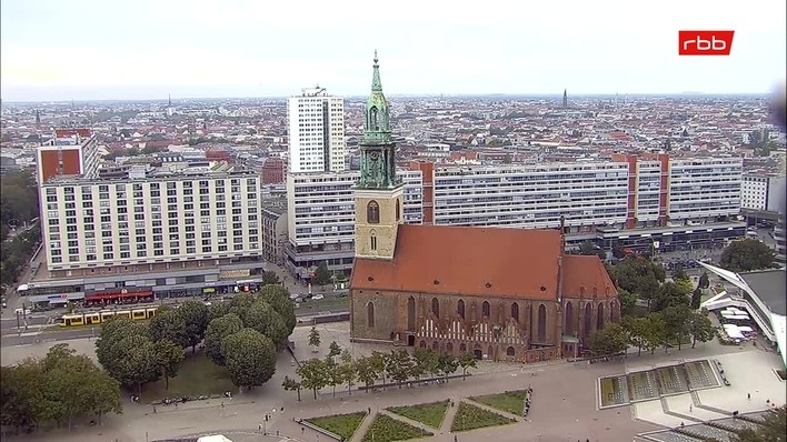 Archiv Foto Webcam Berlin: Rotes Rathaus und Berliner Dom